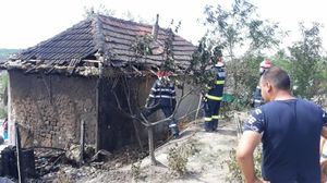 O fetiță de patru ani din Constanța a murit arsă de vie în casă