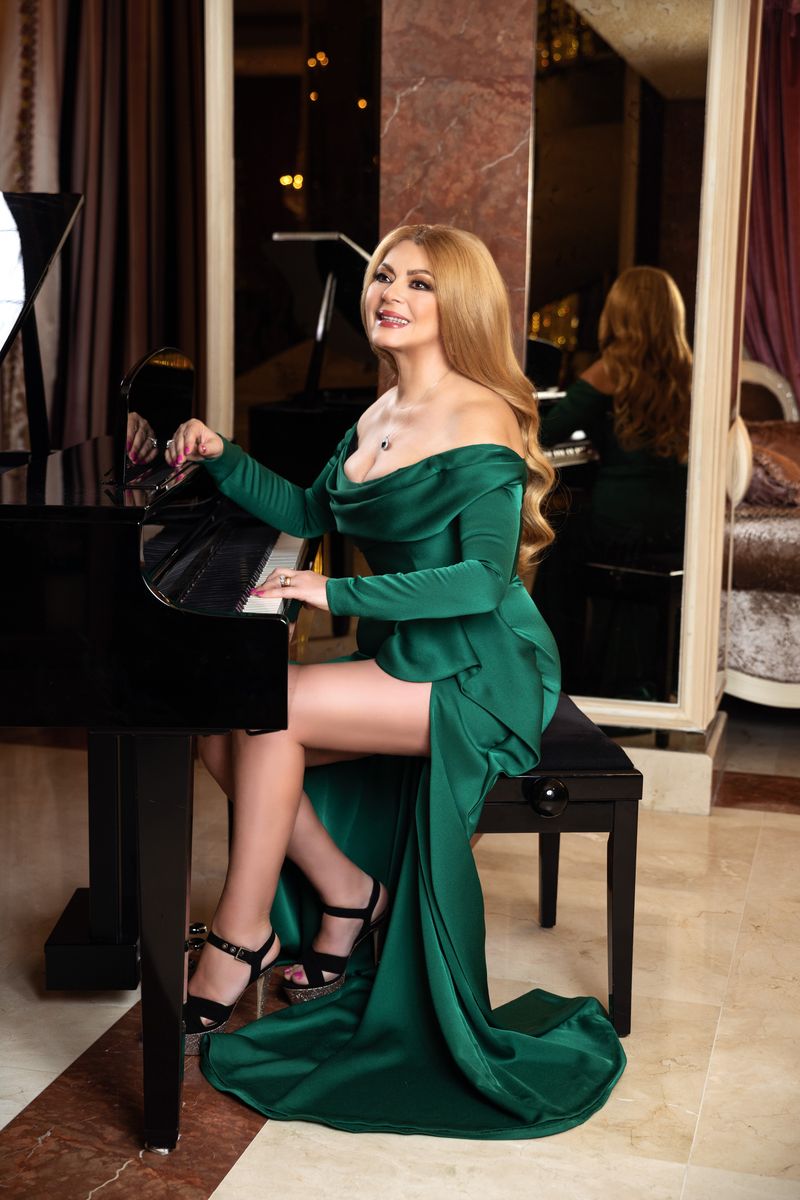 viorica chiurciu romvac cantareata