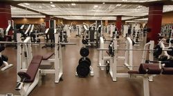 Se redeschid salile de fitness. Care sunt masurile de distantare: Nu vor putea fi folosite dusurile!
