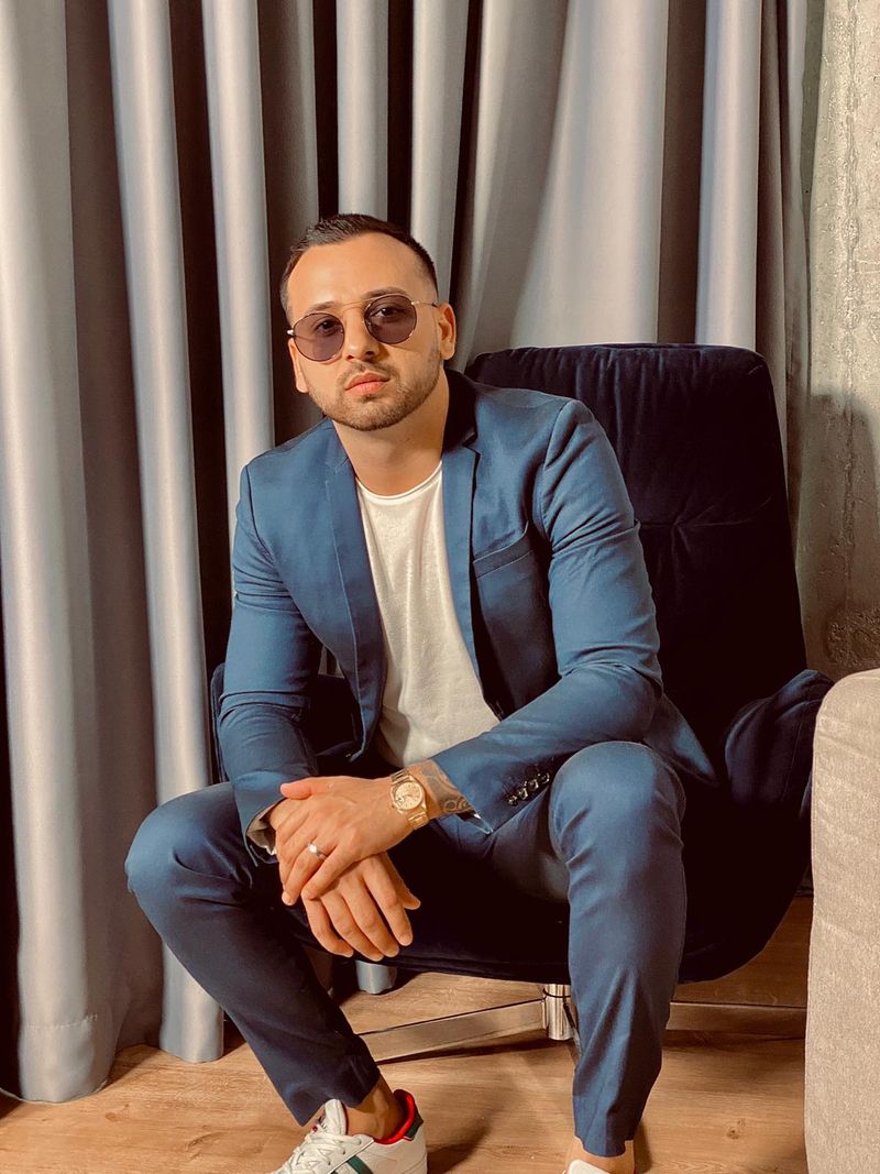 Povestea fabuloasă a manelistului Alessio: M-am căsătorit de la 16 ani