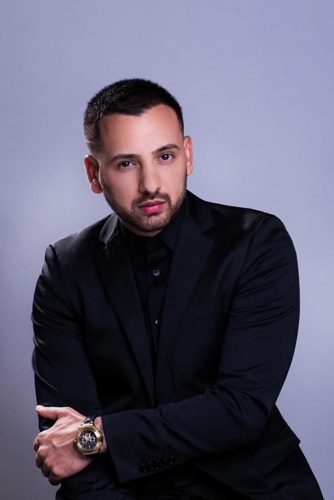 Povestea fabuloasă a manelistului Alessio: M-am căsătorit de la 16 ani