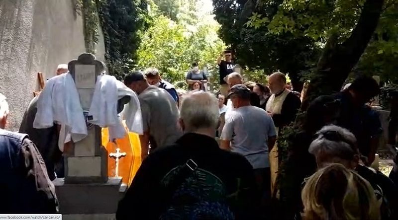 Imagini dureroase de la mormântul lui Costin Mărculesu!
