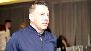 Momente de groază la înmormântarea lui Costin Mărculesu! Tatălui său i s-a făcut rău