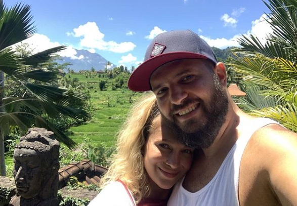 Cum se protejează Lora de virus, din Bali: Se bea două linguri  Cum se protejează Lora de virus, din Bali: Se bea două linguri