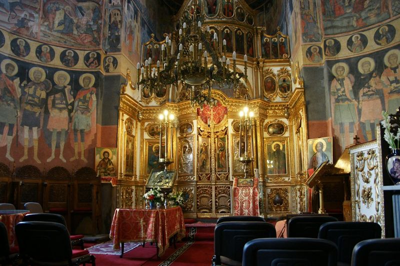 Patriarhia a câștigat războiul! Bisericile își deschis ușile