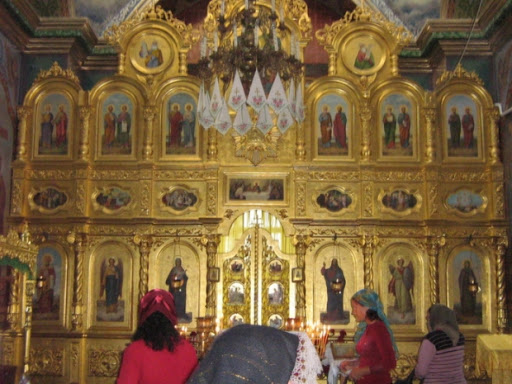 Patriarhia a câștigat războiul! Bisericile își deschis ușile