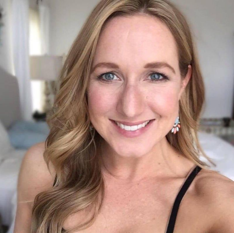 katie Te trec fiori! Katie Page adoptat doi copii, iar când a aflat cine sunt de fapt bebelușii a izbucnit în lacrimi