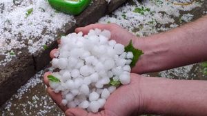 Avertisment meteo! Cum va fi vremea în România. Cea mai mare parte a ţării este sub cod portocaliu de furtuni puternice 