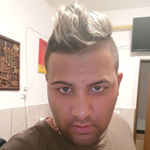 Marios Baldovin, cunoscut cântăreț de muzică populară, a vrut să-și încheie socotelile cu viața. 