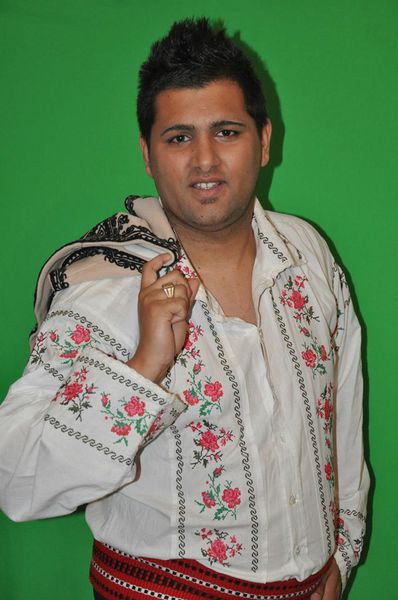 Marios Baldovin, cunoscut cântăreț de muzică populară, a vrut să-și încheie socotelile cu viața. 
