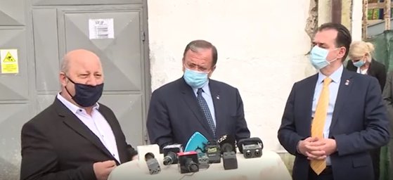 Primarul rom&acirc;n care a găsit soluția pentru eradicarea coronavirusului: &bdquo;Băgăm toți virușii &icirc;n conducte și &icirc;i gazăm&rdquo;