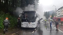 Accident teribil pe DN! Autocar cu 46 de pasageri, în flăcări