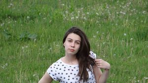 Cine e fata de la țară cu 10 pe linie în toți anii de liceu. „Nu am fost niciodată „un şoarece de bibliotecă” Cine e fata de la țară cu 10 pe linie în toți anii de liceu. „Nu am fost niciodată „un şoarece de bibliotecă”