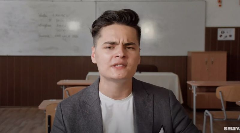 Ce părere are Selly despre sistemul de educație: Despre corupție... 