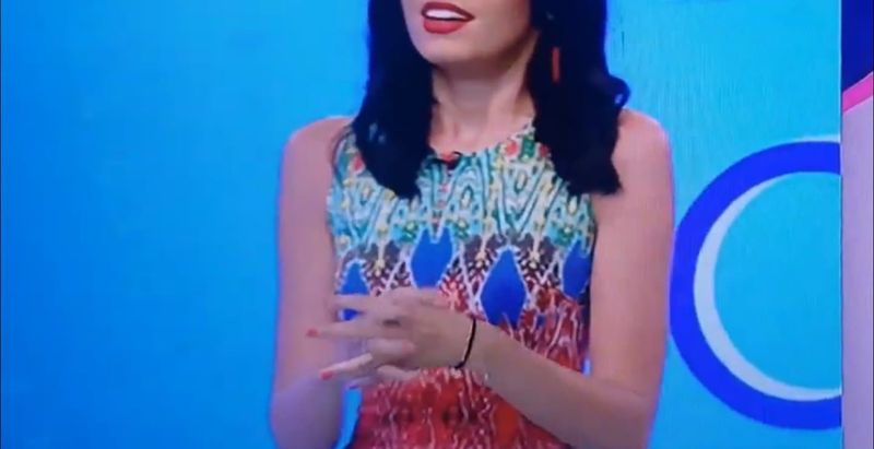 E OFICIAL! S-a aflat cine &icirc;i va lua locul lui Emily Burghelea. Noua asistentă tv este una dintre cele mai frumoase c&acirc;ntărețe din Rom&acirc;nia