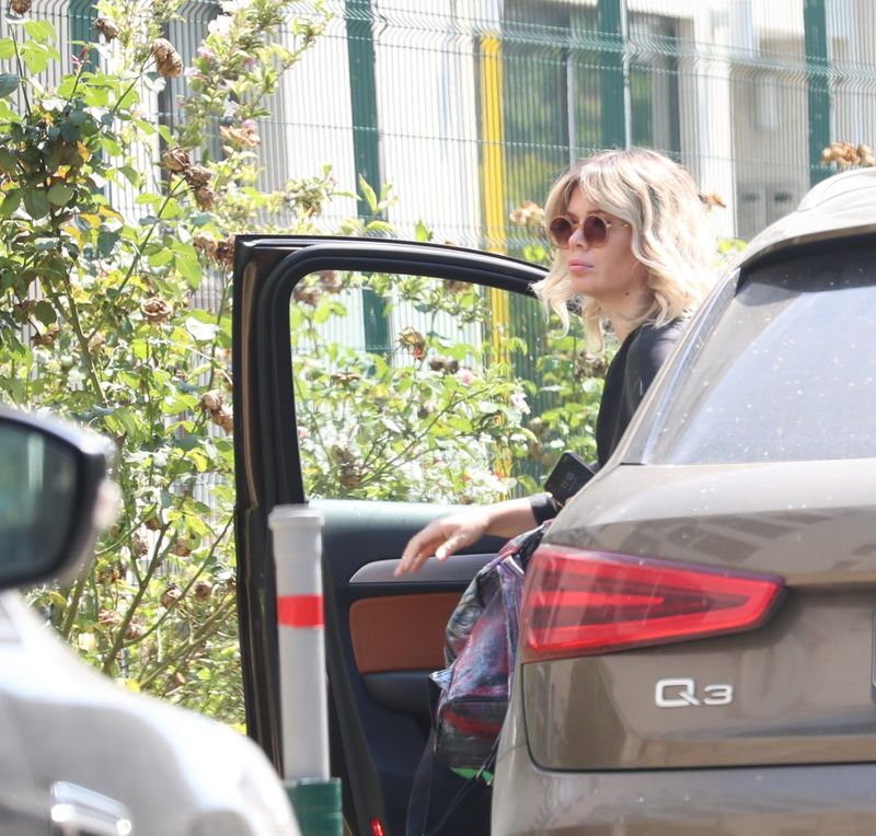 Gina Pistol și Smiley nu mai locuiesc &icirc;mpreună! Ce se &icirc;nt&acirc;mplă &icirc;n relația celor doi?