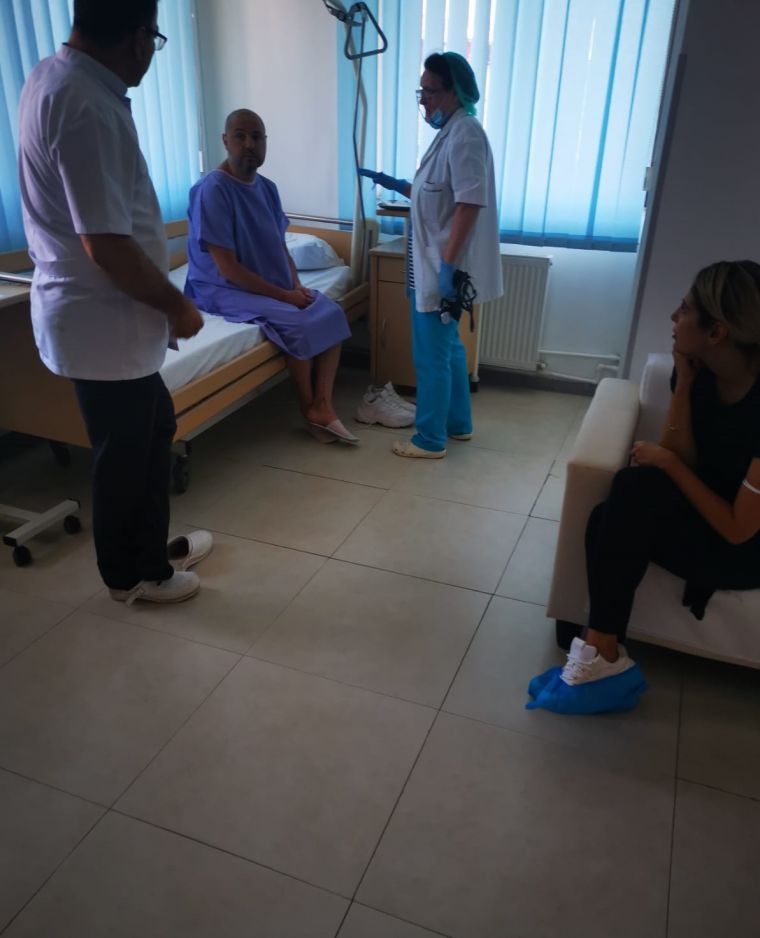 Noemi a fugit după Mihai Mitoșeru, la spital. Blondina nu a putut să &icirc;l lase singur pe fostul soț