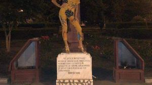 Margherita de la Clejani, călare pe o cruce: S-a urcat pe crucea...