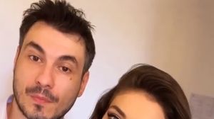 Clipe emoționante la botezul copilului Christinei Ich cu Alex Pițurcă. A luat microfonul în mână și i-a dedicat o melodie care l-a emoționat profund pe tătic