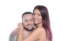 Fosta concurentă Insula Iubirii, care era batută de iubit, s-a combinat acum cu un mare afacerist!