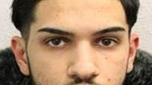 Proxeneți au obligat o femeie însărcinată să aibă relații intime