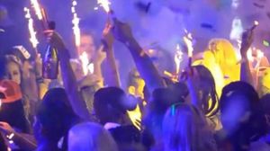 Fiica unor ambulanțieri a plecat la mare înainte de a afla rezultatul testului COVID ! Tânăra și-a infectat zeci de prieteni