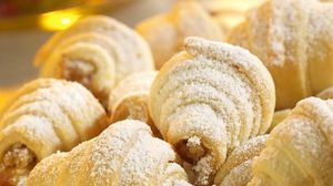 Cornulețe fragede cu smântână și unt