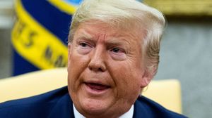 Donald Trump este tratat cu Remdesivir