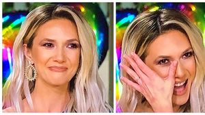 Adela Popescu plange