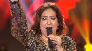 Floricica Dansatoarea, rugăminte pentru fani