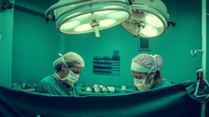 Medici de la Spitalul Colentina, amenințați cu moartea de rudele pacienților infectați cu COVID-19: "Au cuțite..."