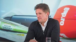 Politicienii au stat la VIP, iar legendele fotbalului la tribuna a II-a