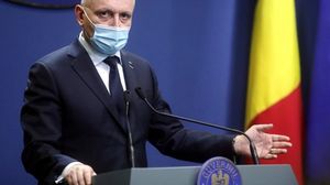 Se prelungește anul școlar?