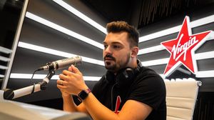 Bogdan Ciudoiu este prezentator la „Vorbește lumea”