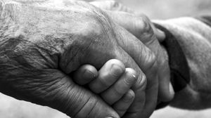 Rugăciune pentru bunici. Cum să te rogi pentru sănătatea și bunăstarea lor