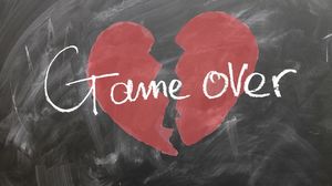 HOROSCOPUL dragostei: Aceste zodii nu se pot rupe de trecut