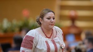 Ce salariu primește Diana Șoșoacă de la Guvernul României. Averea fostei senatoare AUR