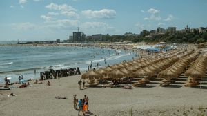 Line-up Neversea 2022: lista completa cu artiștii care vor performa pe plaja Neversea din Constanța