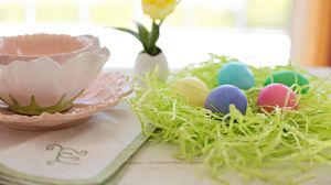 Cum să aranjezi masa de Paște. Iată cum să așezi tacâmurile și vesela în mod corect