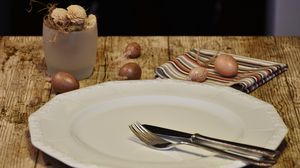 Cum se tine corect postul negru