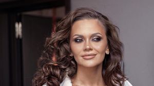 Cristina Șișcanu, în ipostaze provocatoare, fără sutien. Soția lui Mădălin Ionescu a furat toate privirile