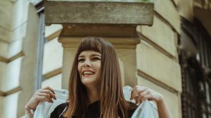 Cine e Doina Teodoru de la America Express 