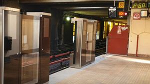 Porți antisuicid metrou