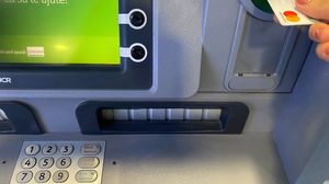 atm, bancomat, euro, lei, tranzacții, comisioane
