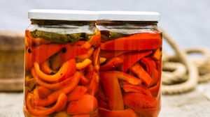 Rețete gogoșari murați. Cum să faci cei mai buni gogoșari pentru iarnă