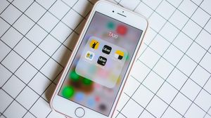 femeie beata, marea britanie, uber, ucraina