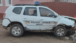 apata, brasovean beat, masina politiei locale, accident