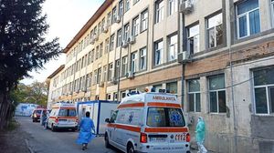 Un adolescent de 15 ani din Arad și-a înjughiat fratele, în timp ce se afla sub influența substanțelor interzise