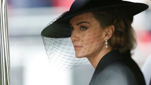 kate middleton tinuta inmormantare regina