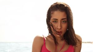 Nicole Cherry ipostază indecentă